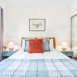 116 Cairns One